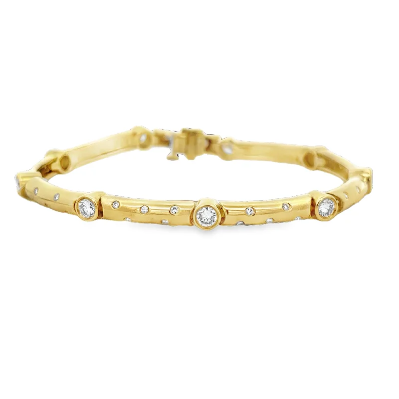 Linen weave bracelet-Curved Diamond Link Bracelet in 18k Yellow Gold