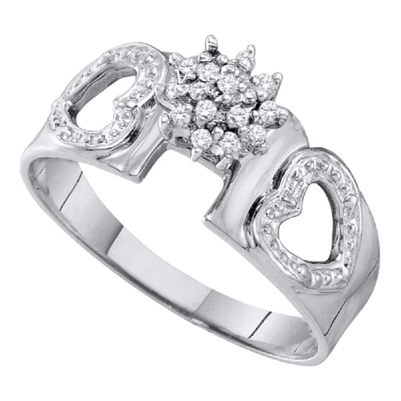 Fog bead ring-10kt White Gold Womens Round Diamond Heart Ring 1/10 Cttw