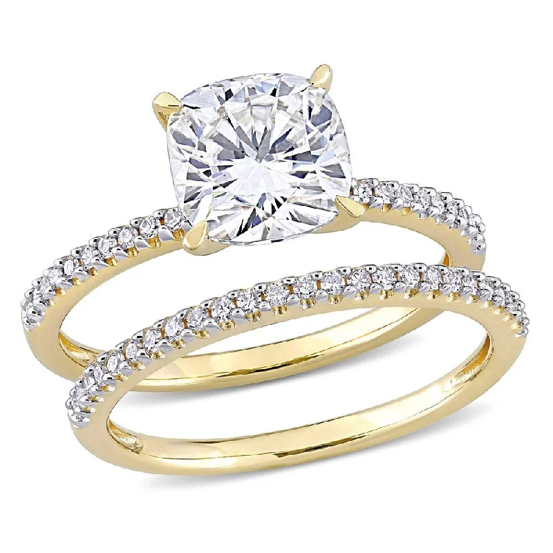 Sweeping edge ring-Miadora 2ct DEW Cushion-Cut Moissanite and 1/4ct TDW Diamond Bridal Ring Set in 14k Yellow Gold