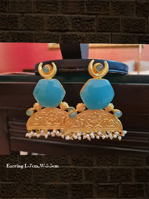 Jute braid earrings-Aqua stone matt gold finish self design broad earring