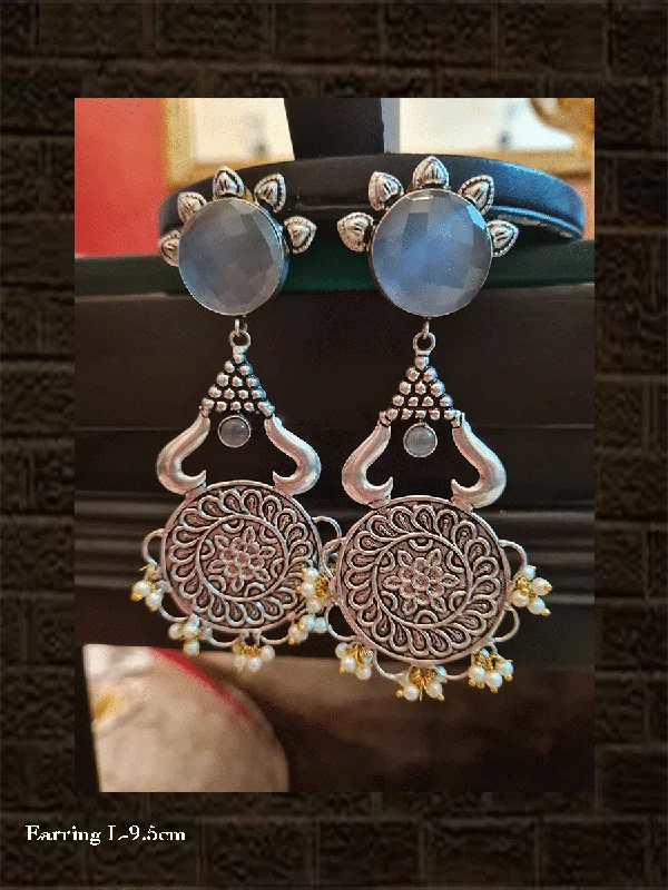 Briolette sapphire earrings-Grey round stone long german silver earring with self design and hanging pearly cluster